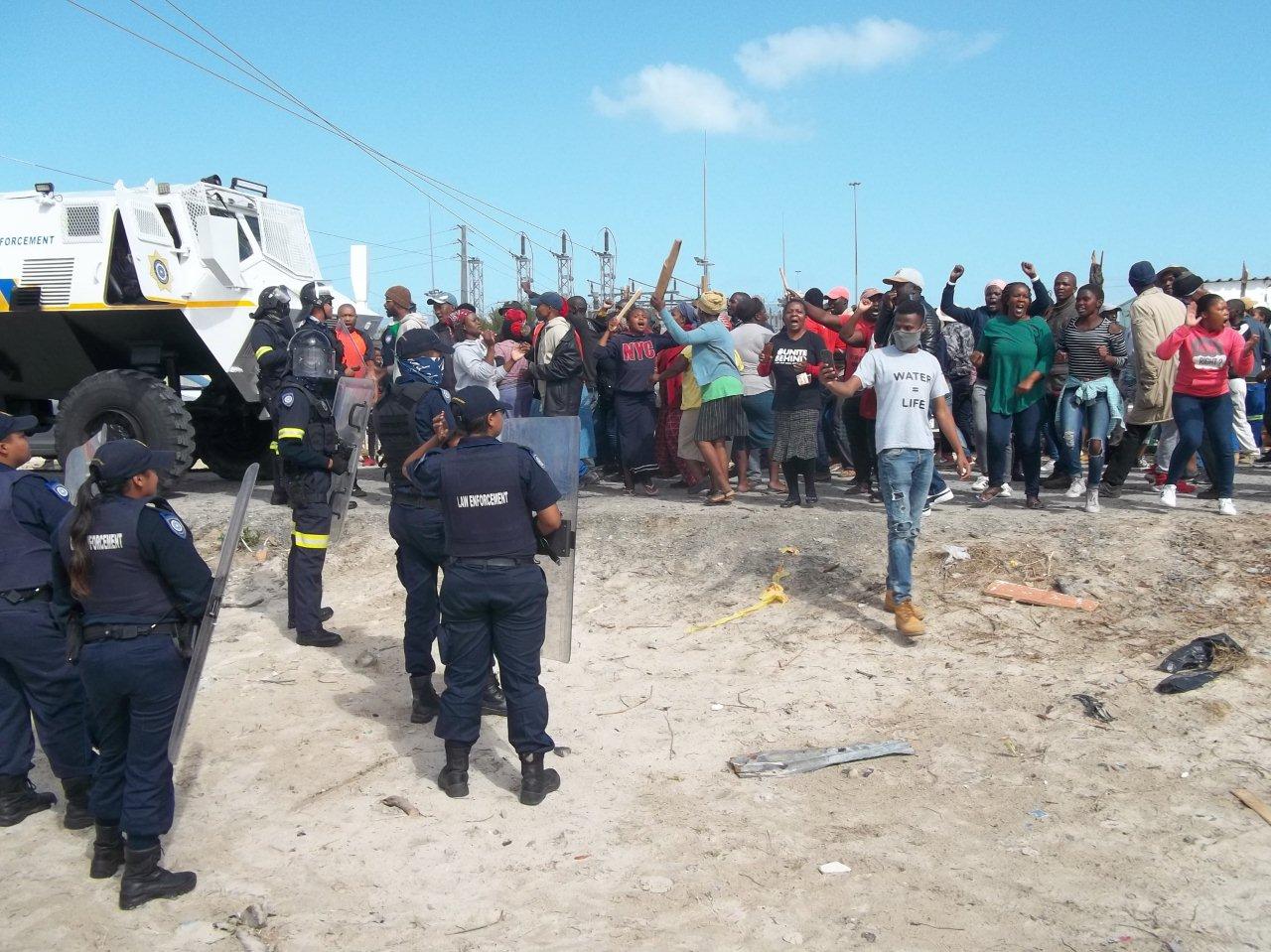 City Officers Shoot At Khayelitsha Protesters | GroundUp